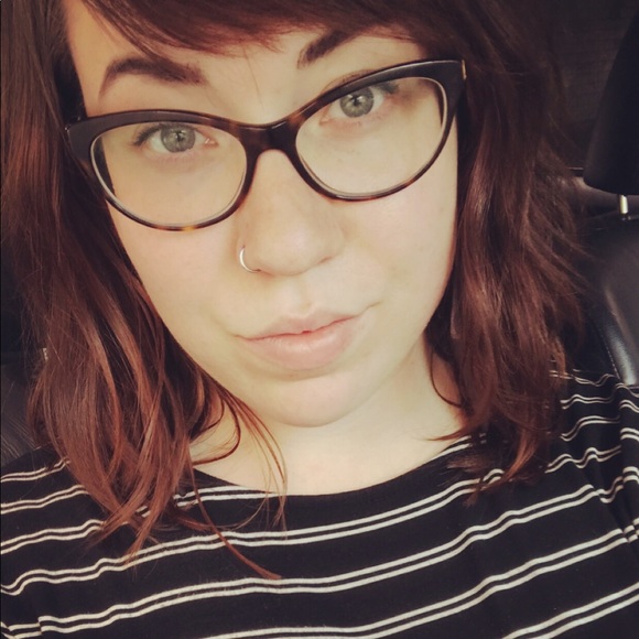 Meet your Posher, Caitie - Picture 1 of 1